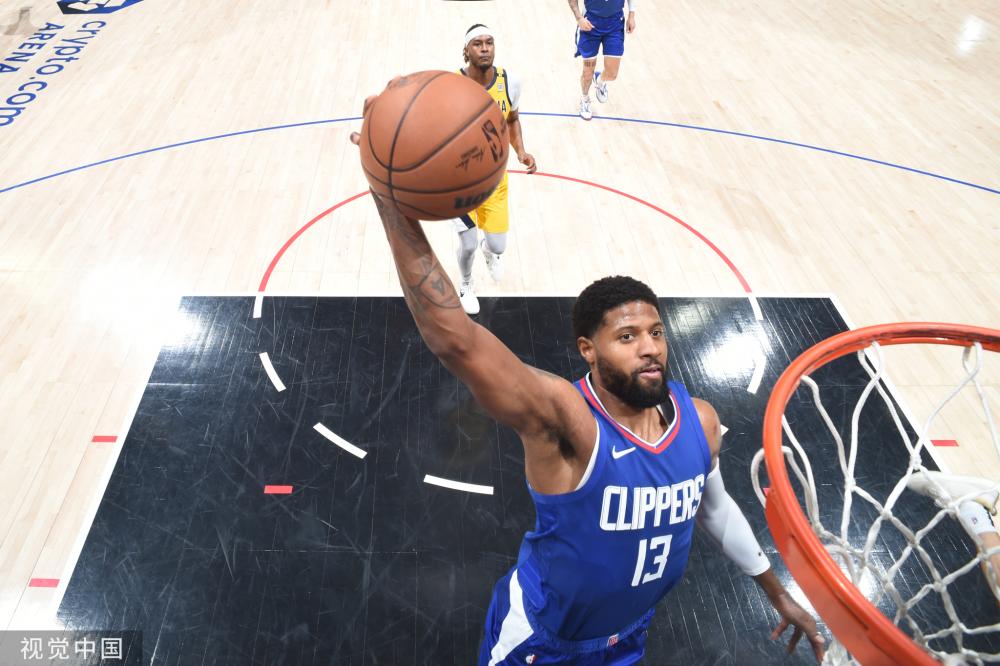 界赛场上持 界赛场上持